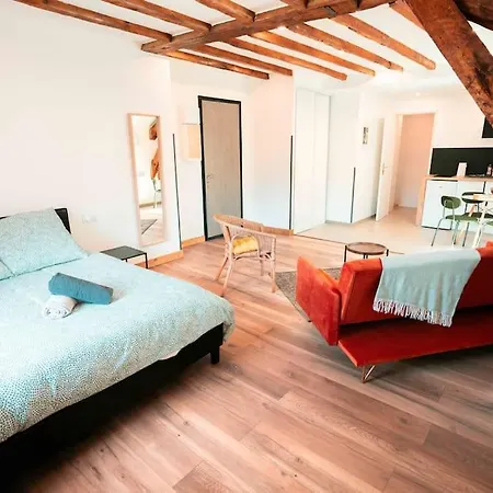 6 Centre Avec Parking 아파트 엑스레뱅