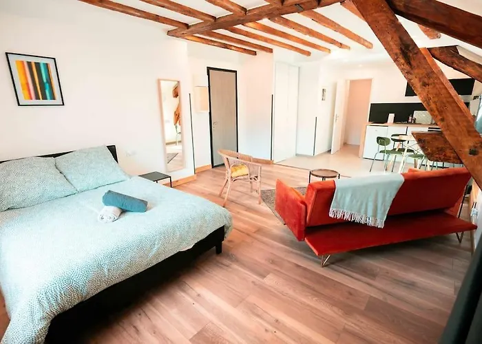 6 Centre Avec Parking アパート エクスレバン